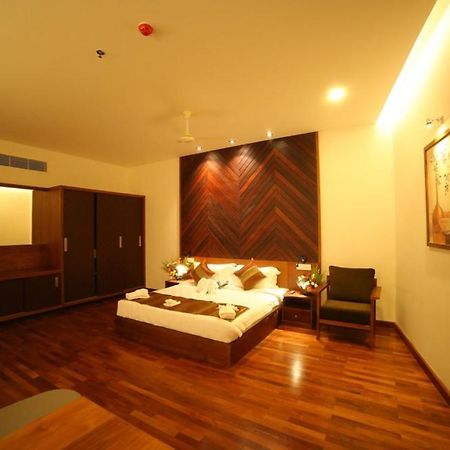 Woodies Bleisure Hotel Кожикоде Екстер'єр фото