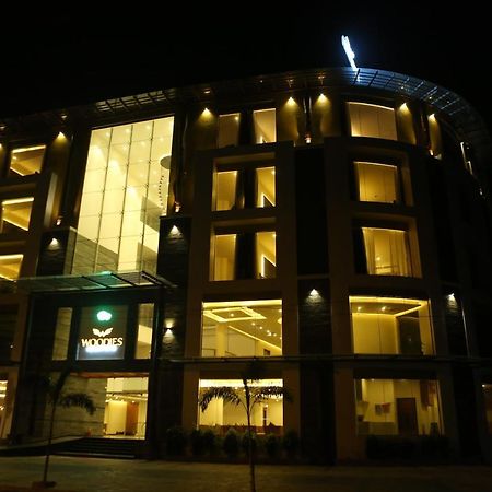 Woodies Bleisure Hotel Кожикоде Екстер'єр фото