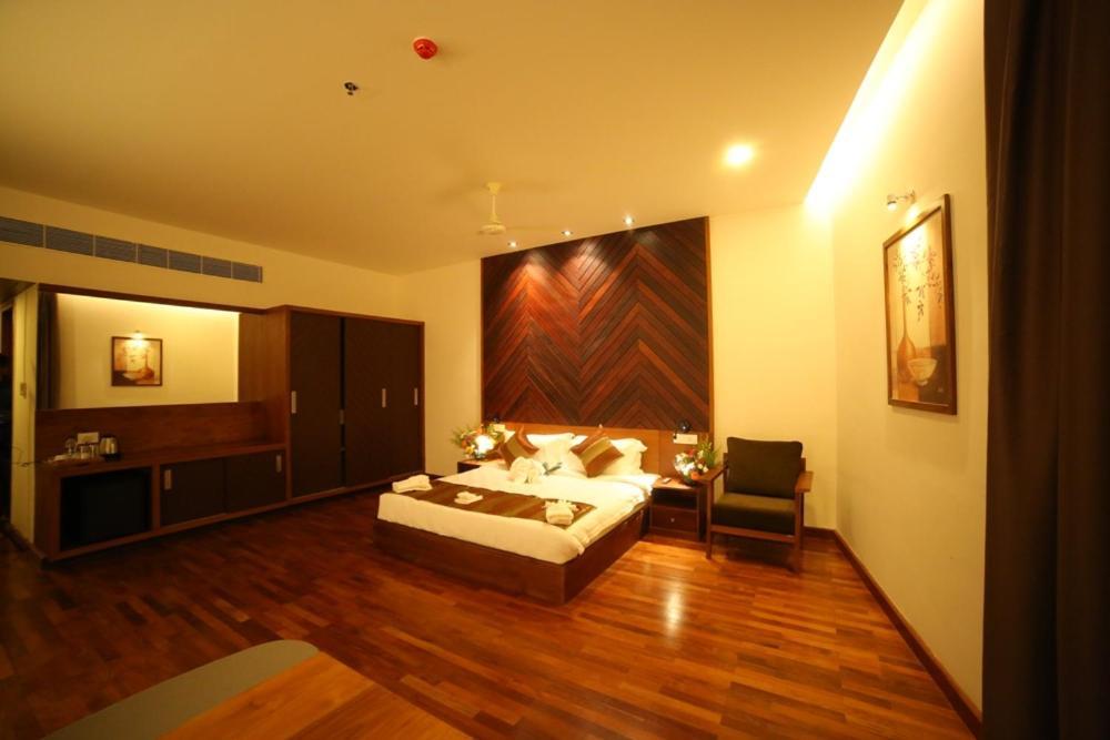 Woodies Bleisure Hotel Кожикоде Екстер'єр фото